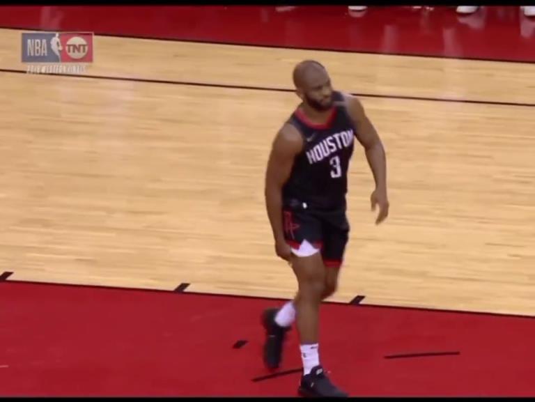 火箭博主：現在的庫里，也感受到了18年西決保羅的那種無奈吧？