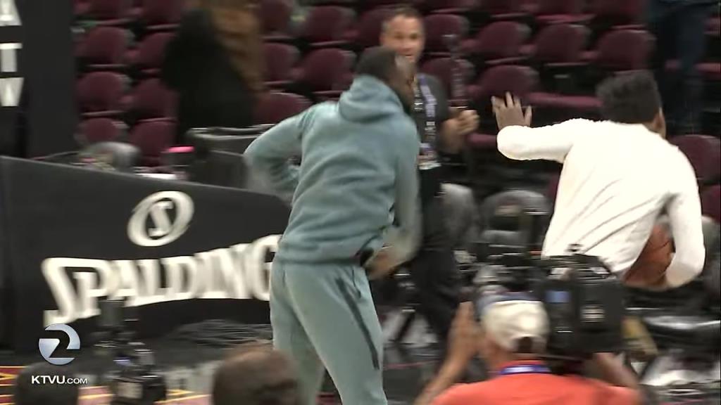 宇宙勇的專屬回憶！一哥KD熱身，邊上追夢連招嚇退尼克-楊