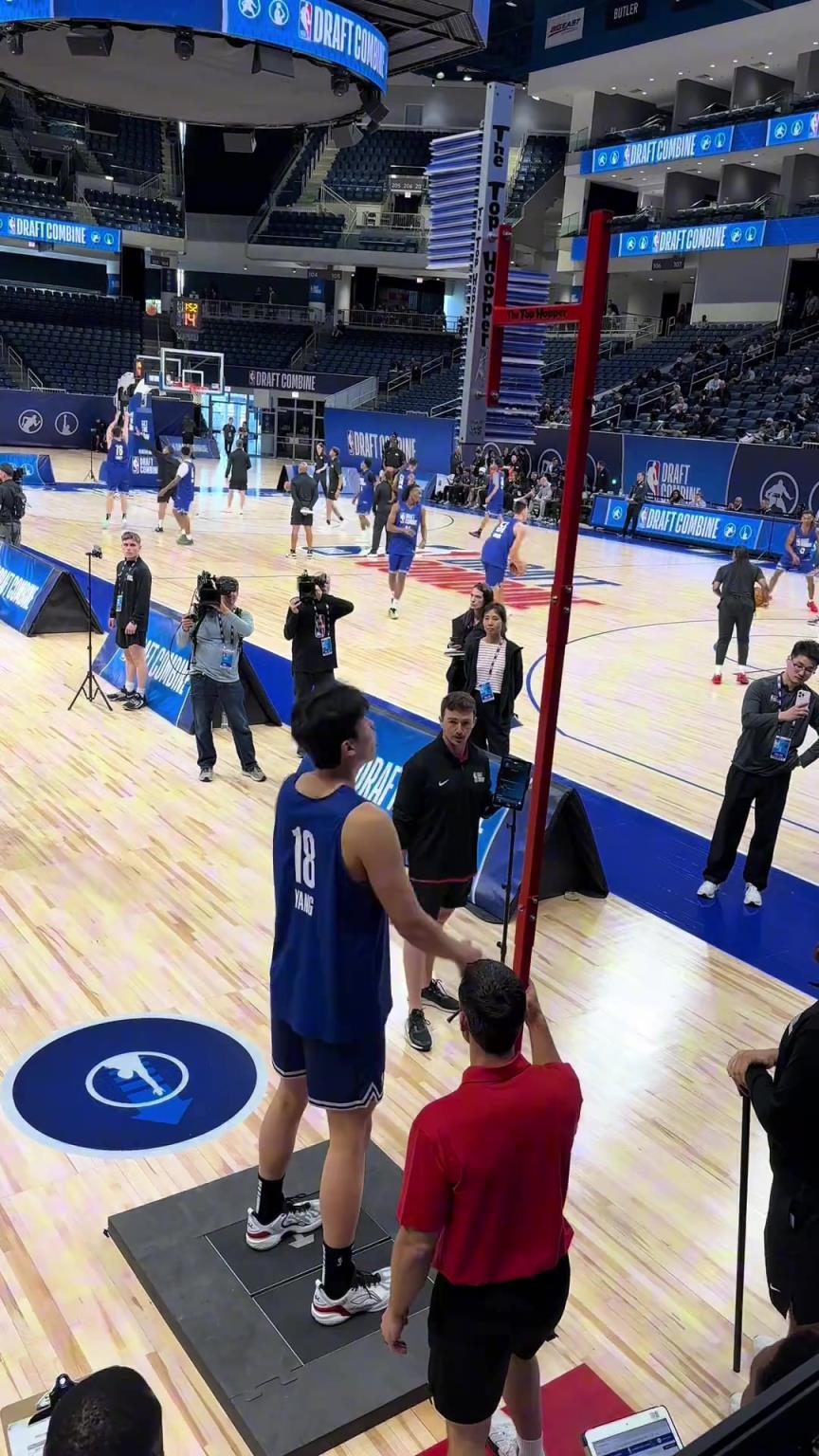 楊瀚森芝加哥聯(lián)合試訓(xùn)現(xiàn)場直擊...