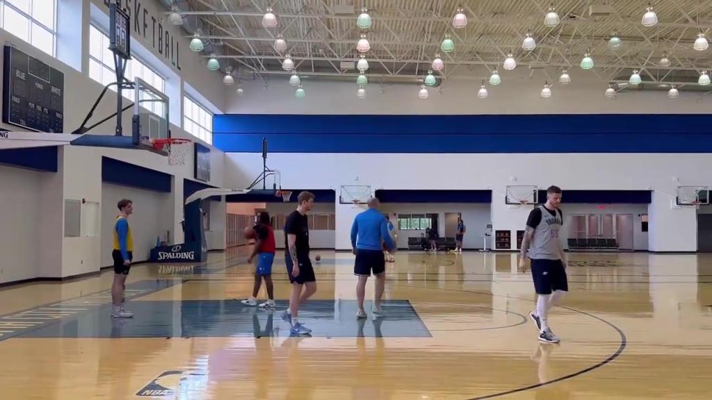 秘密武器?哈騰此前隊內訓練中秀后撤步三分!