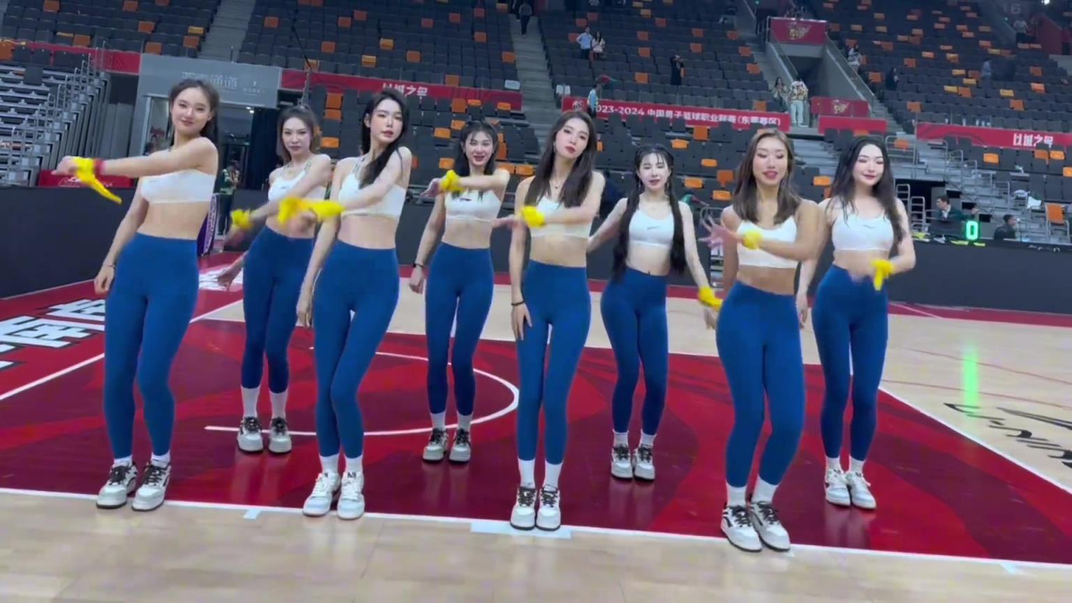 哇塞哇塞!左起第二個小姐姐,幾乎是完美女人!