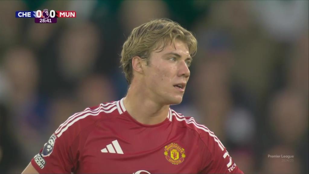 爭議!恩佐禁區射門擊中霍伊倫手!主裁判沒有判罰點球!