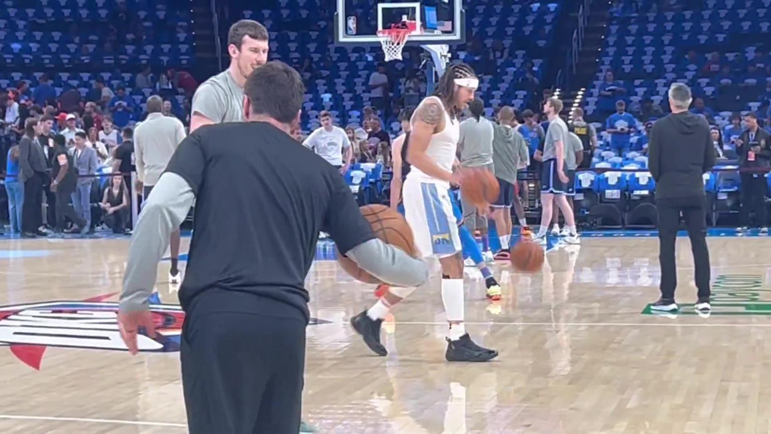 你不會(huì)真要打吧!腿筋拉傷的戈登賽前依舊來(lái)到場(chǎng)地?zé)嵘?></div>
<p>你不會(huì)真要打吧!腿筋拉傷的戈登賽前依舊來(lái)到場(chǎng)地?zé)嵘?/p>
</a>
</li>
</ul>
</div>
</div>
<div   id=