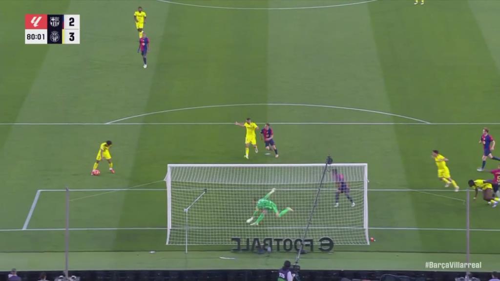 巴薩防線漏人!布坎南后點無人盯防打門得手!黃潛3-2領先巴薩!