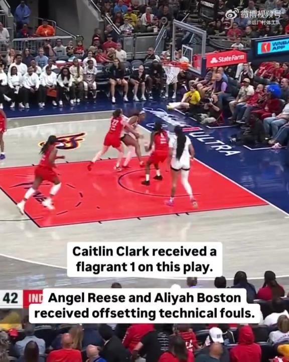 這倆人死對(duì)頭！WNBA去年?duì)钤死藢?duì)里斯惡犯引發(fā)沖突