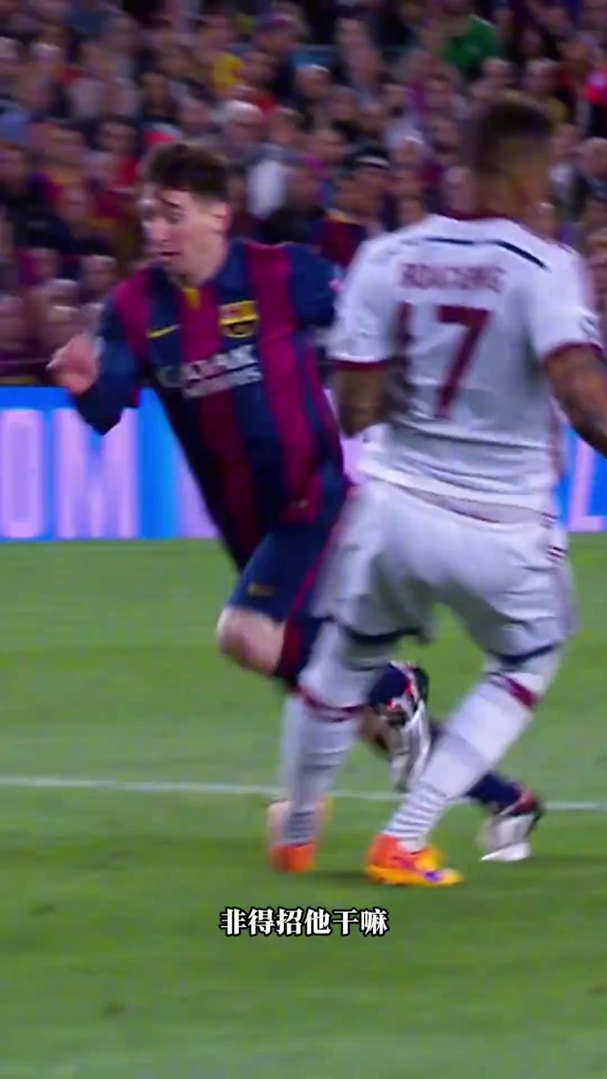 晃倒世一衛，挑射世一門！這就是，那年梅西的恐怖！