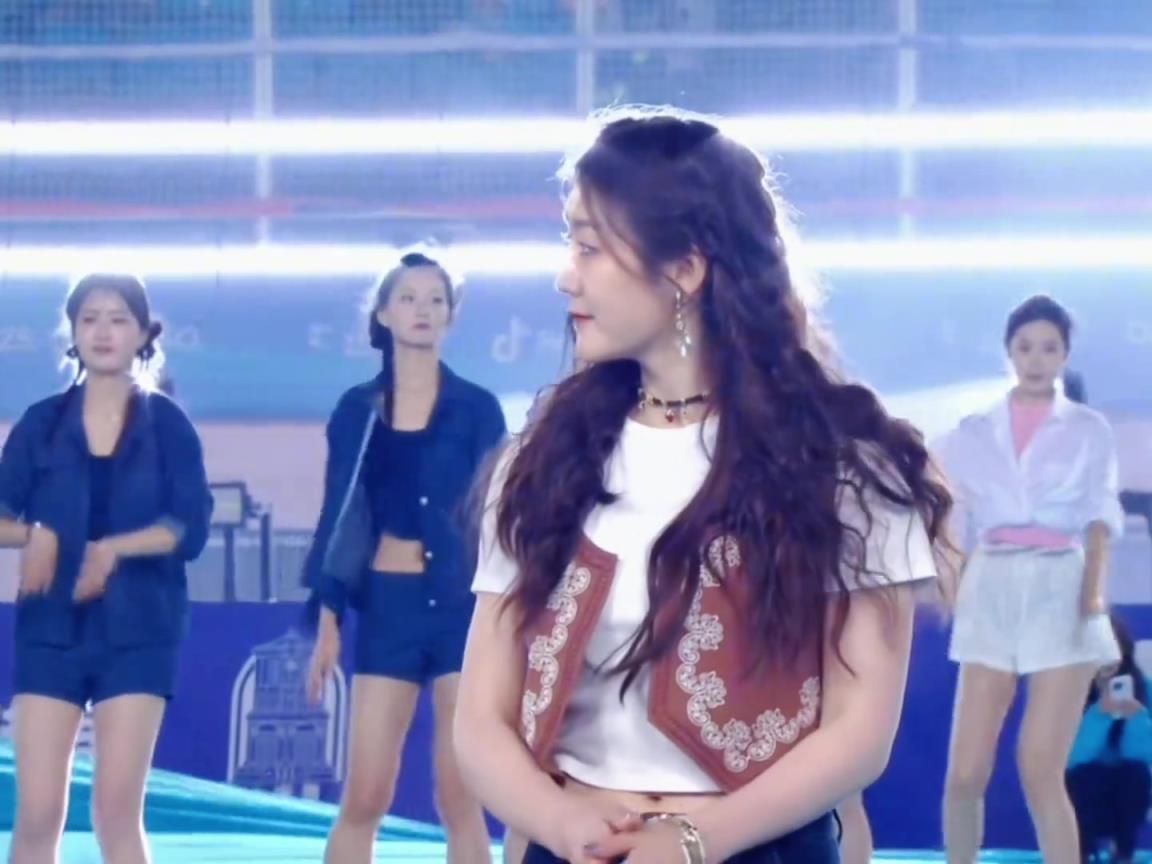 陳夢(mèng)表白:C羅是我最喜歡的球星之一,我想踢前鋒位置能多進(jìn)球