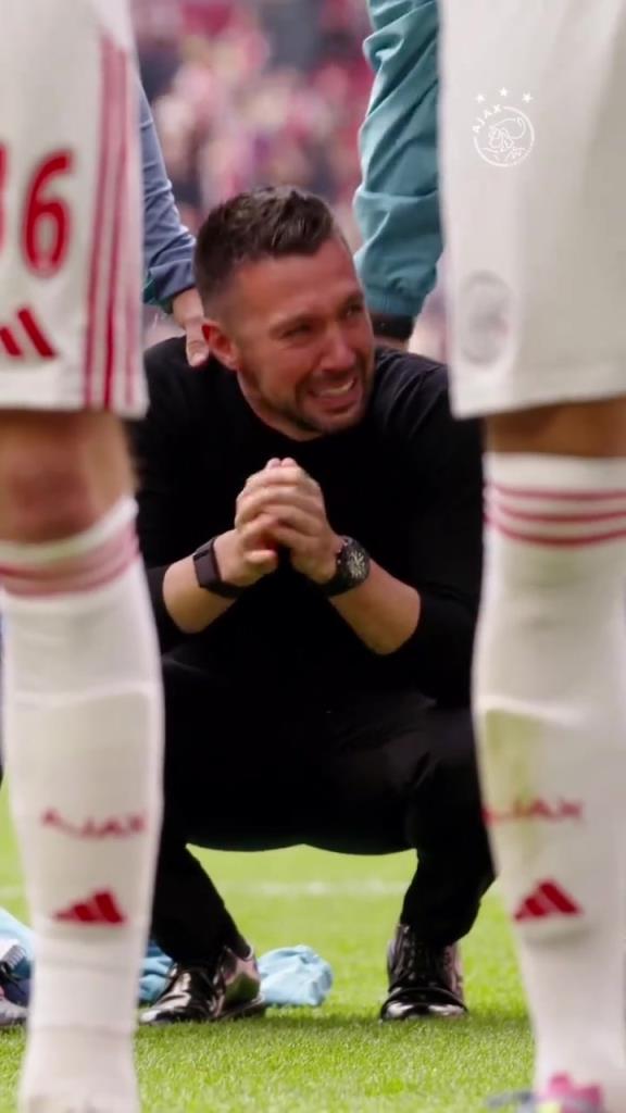 這下丟大了阿賈克斯少帥原地崩潰痛哭，這冠軍是真沒緣分啊~