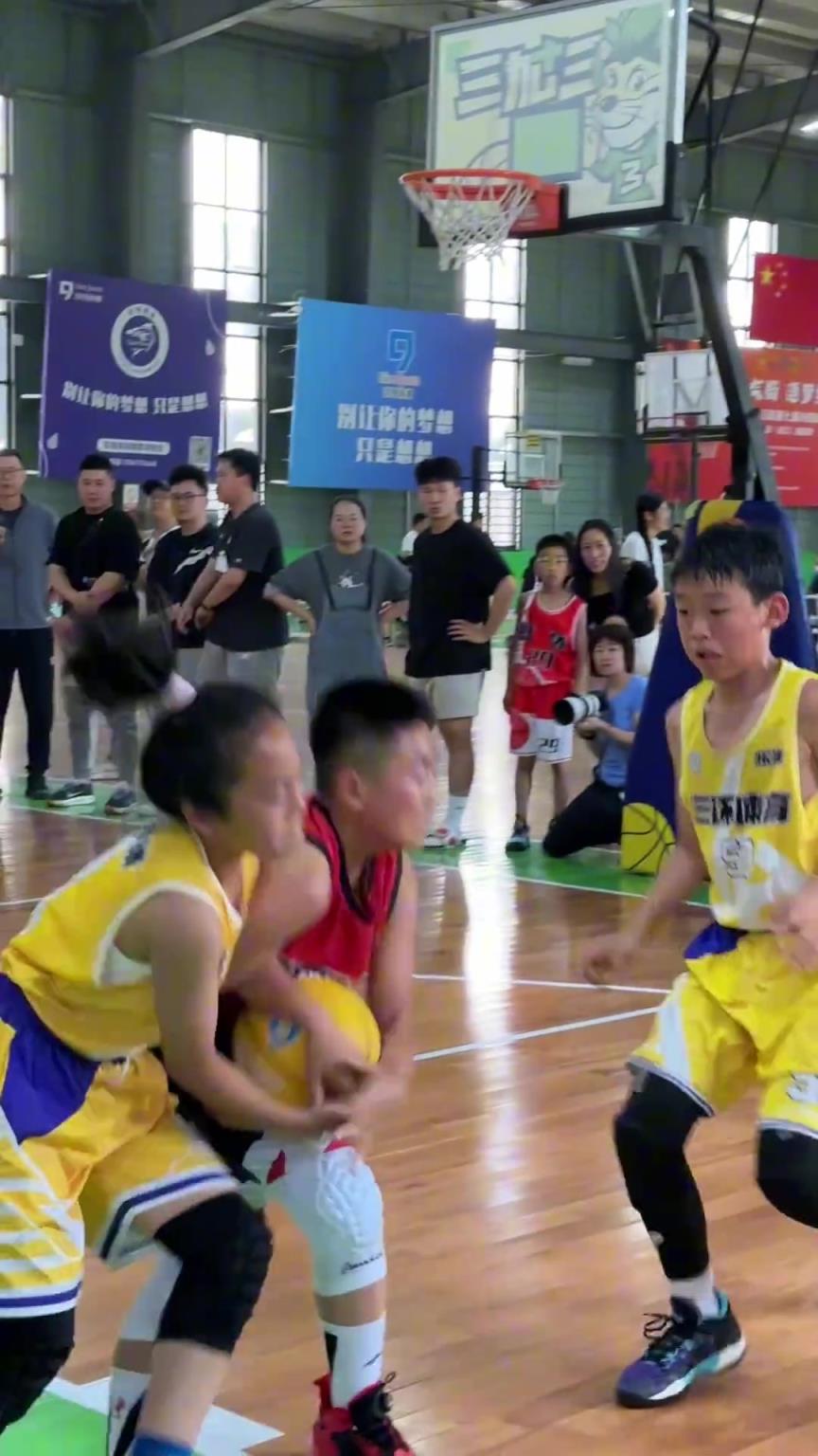 小菜雞:坦克,你算什么男人!