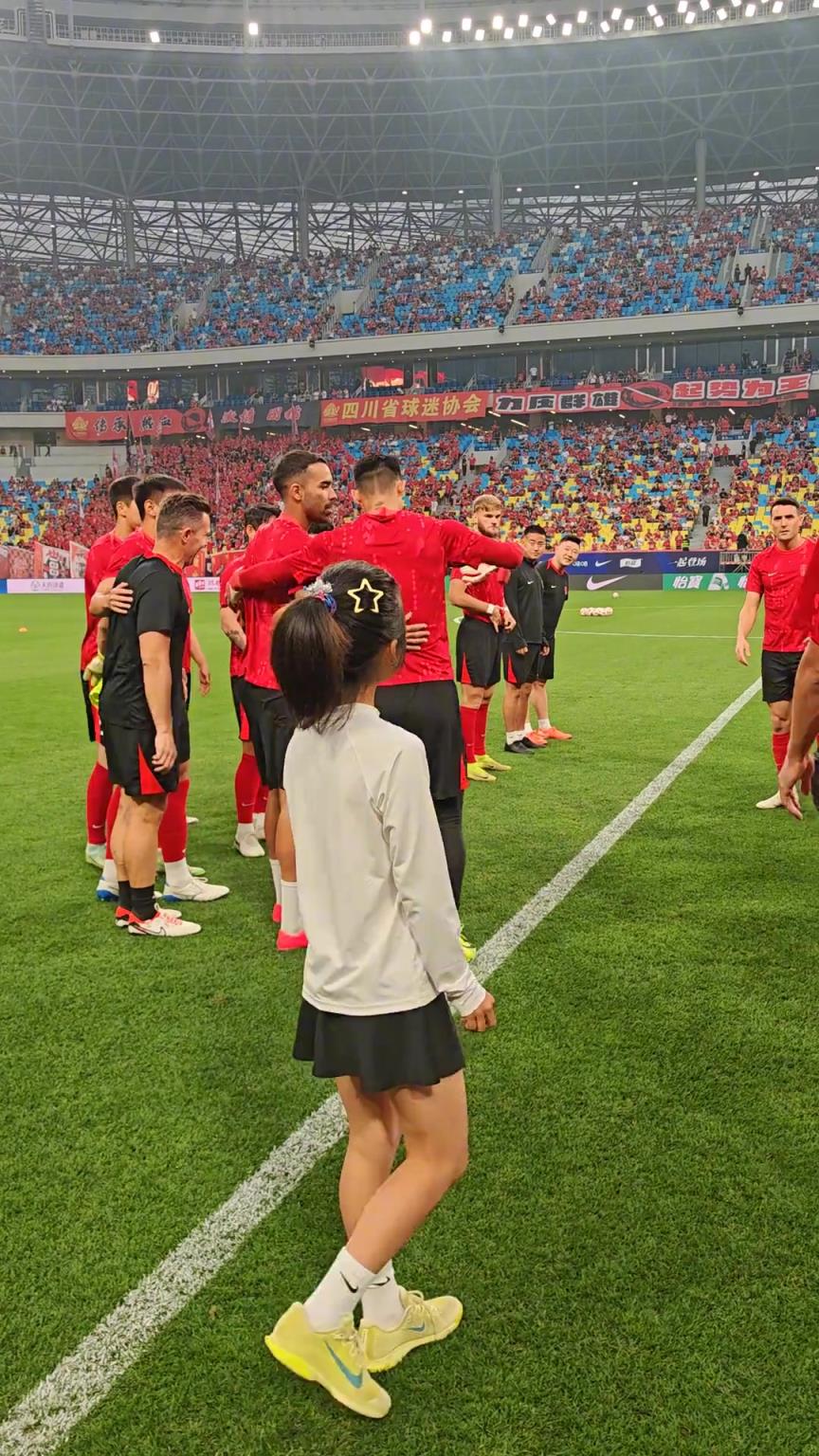 劉殿座達成300場里程碑!很多人沒想到這賽季他會成為蓉城后防大腿