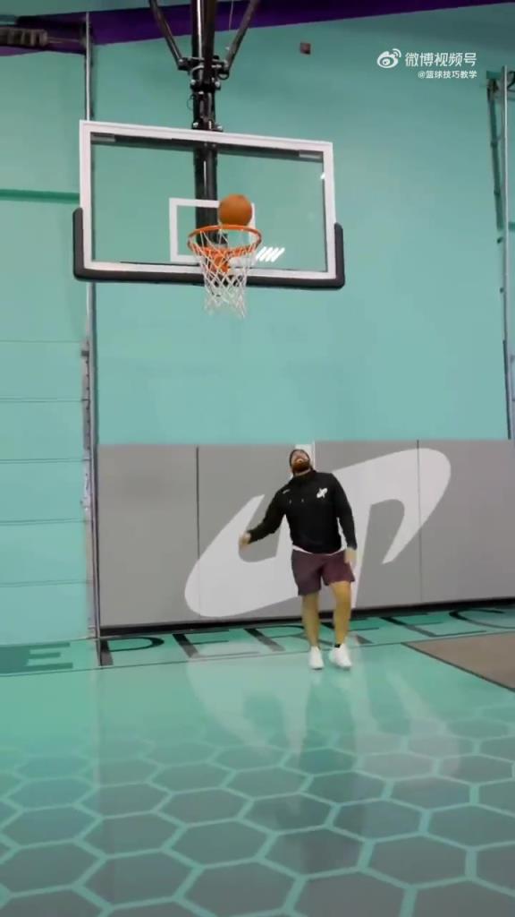 和東契奇玩單挑是什么體驗(yàn)？根本防不住??！