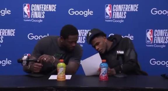 華子賽后和蘭德爾看技術(shù)統(tǒng)計(jì)大笑!是在看SGA罰球數(shù)嗎