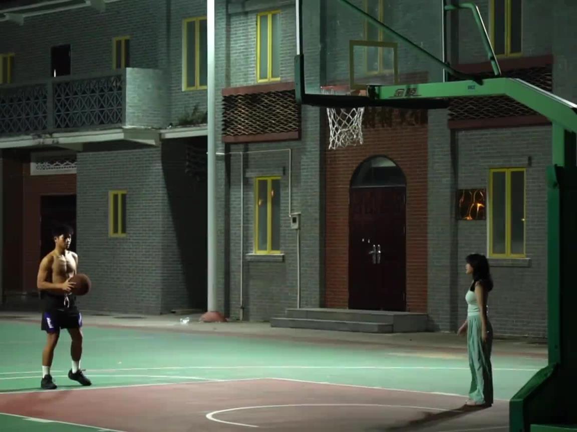 有一個(gè)陪你投回家球的女孩是男人最大的夢(mèng)想吧