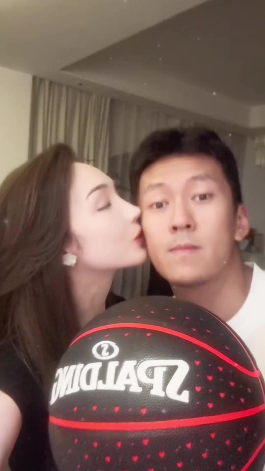 親上了啊!楊政520秀恩愛(ài):我女朋友真漂亮~