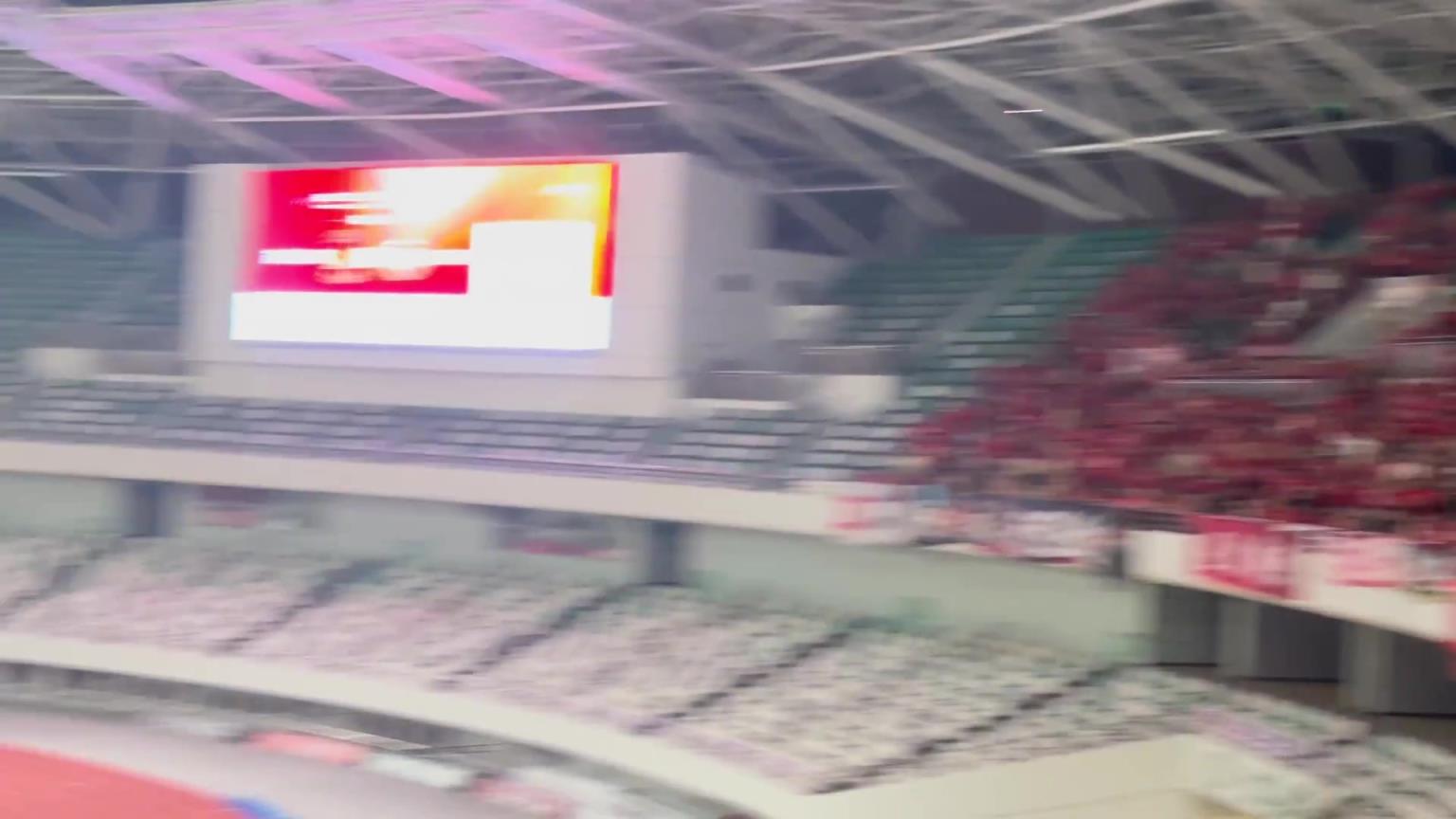 8年后今天不踢点球了！海港球迷高喊：we are red