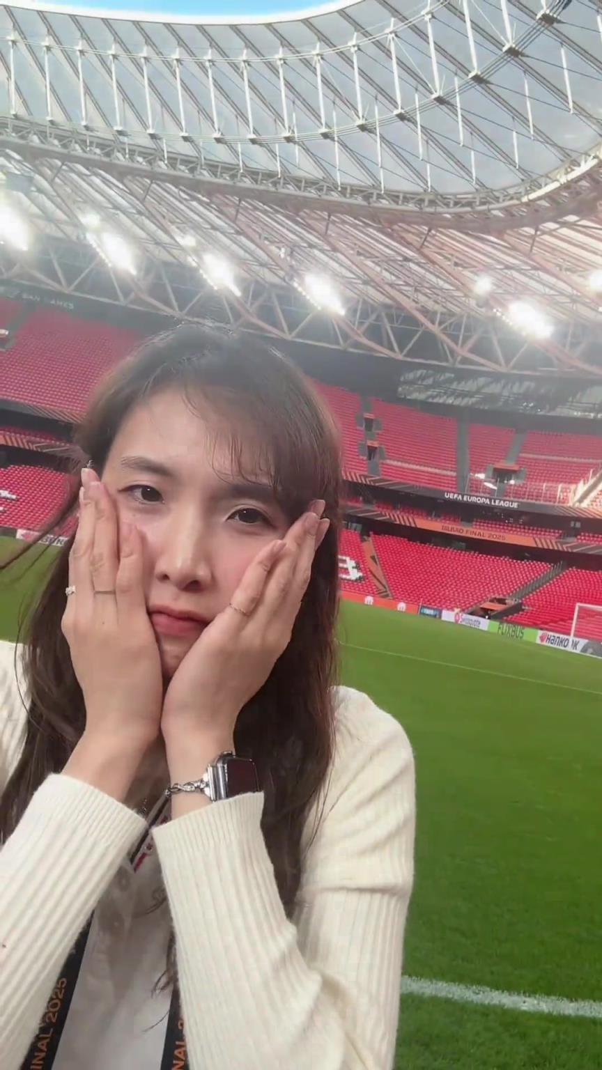 這錢花得值了！韓國電視臺小姐姐高價買機票來看孫興慜決賽