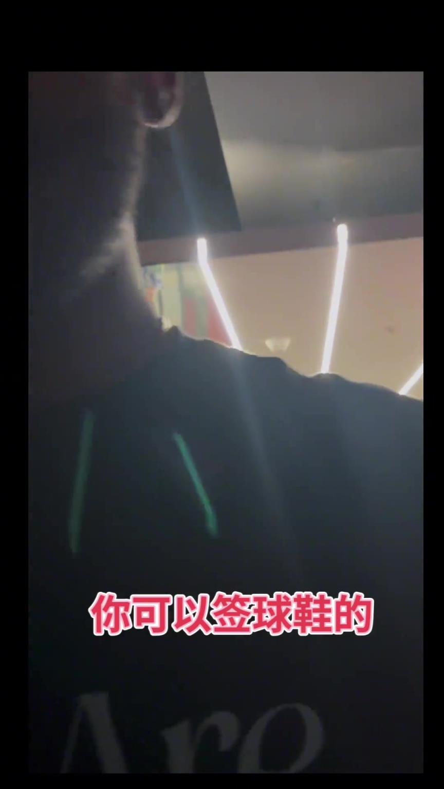 拉塞尔 中国行与粉丝双向奔赴！没有一点架子 看起来人挺好！