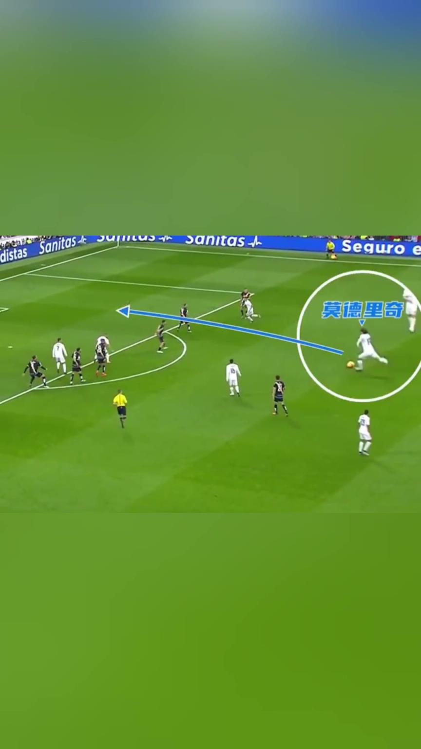 莫德里奇:只因人群中多看了本澤馬一眼!