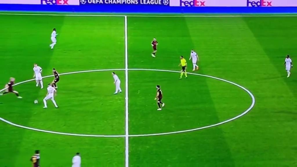 再見(jiàn)大師!魔笛瀟灑停球讓伯納烏驚呼