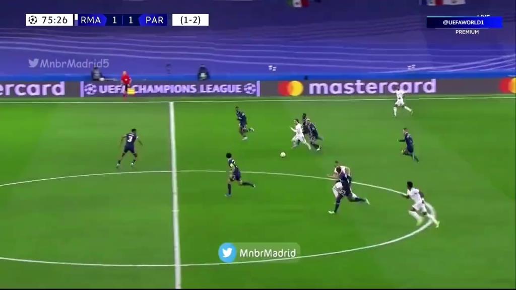 36歲的魔笛一人掀翻眾星云集的大巴黎