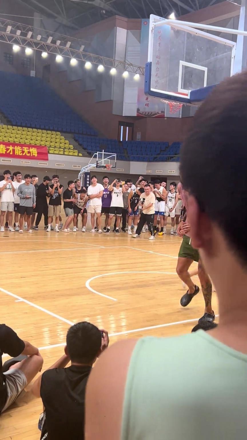 麥基自己都打笑了~