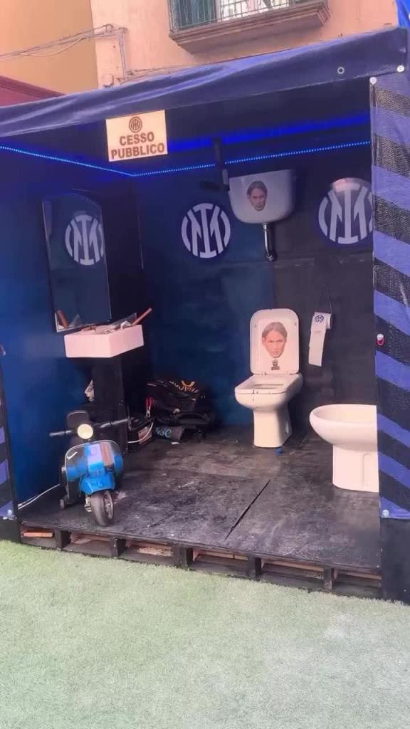 那不勒斯球迷為各隊準備了:馬桶,垃圾袋,骨灰盒和棺材