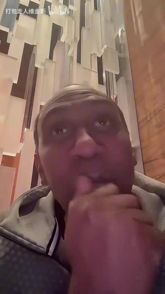 女士們先生們，難道不是今年？A史密斯昨天賽后怒噴錫伯杜！