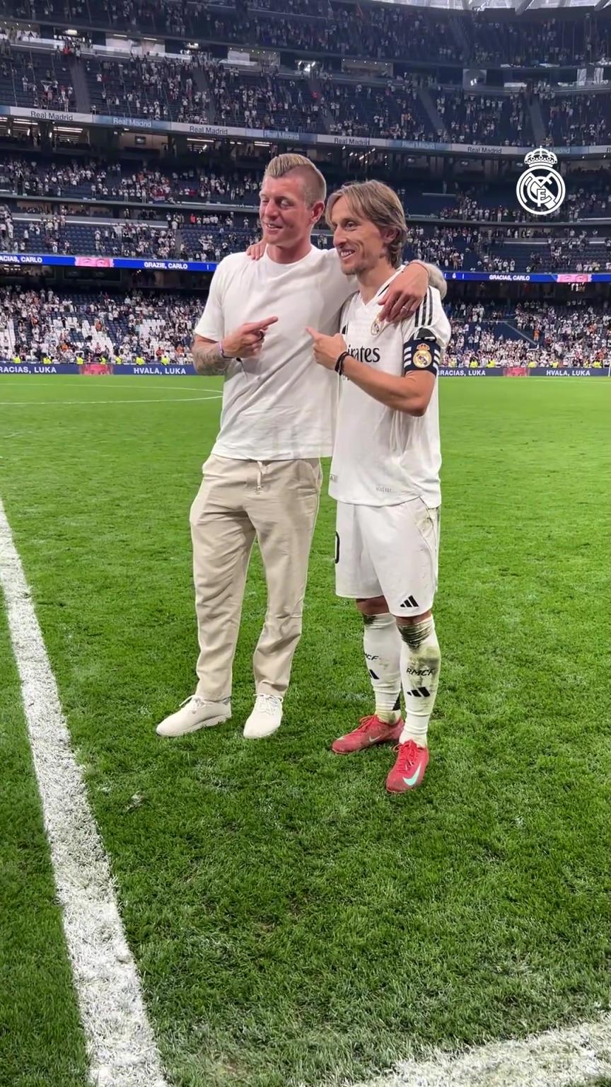 卡塞米羅要是來…魔笛旁邊的是誰啊來伯納烏是催人眼淚嘛