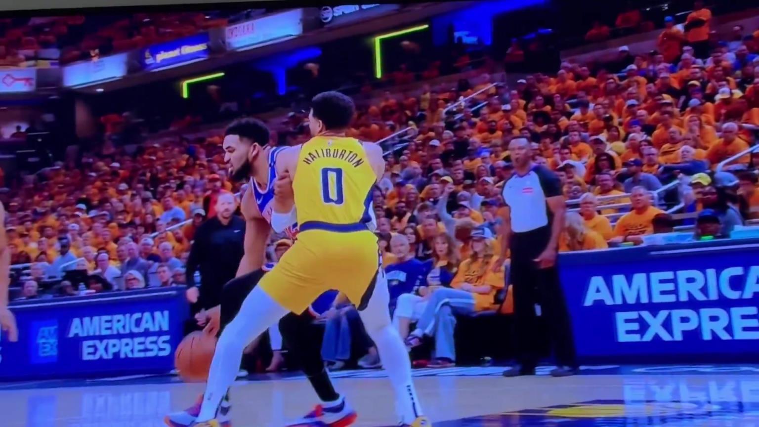 挑戰后風云突變！尼克斯記者發推：這次判罰毀掉了紐約