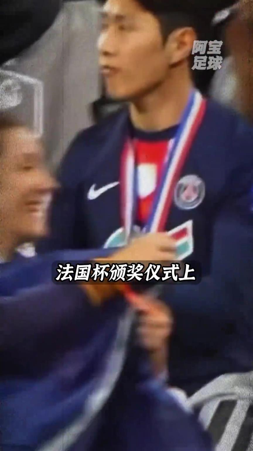 李刚仁女友是韩国财阀千金难怪李刚仁敢和队长孙兴慜斗殴了