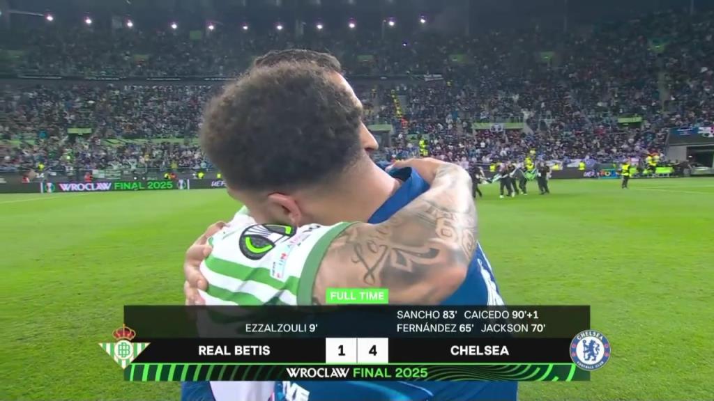 圓神無緣冠軍！賽后桑喬擁抱安慰安東尼！