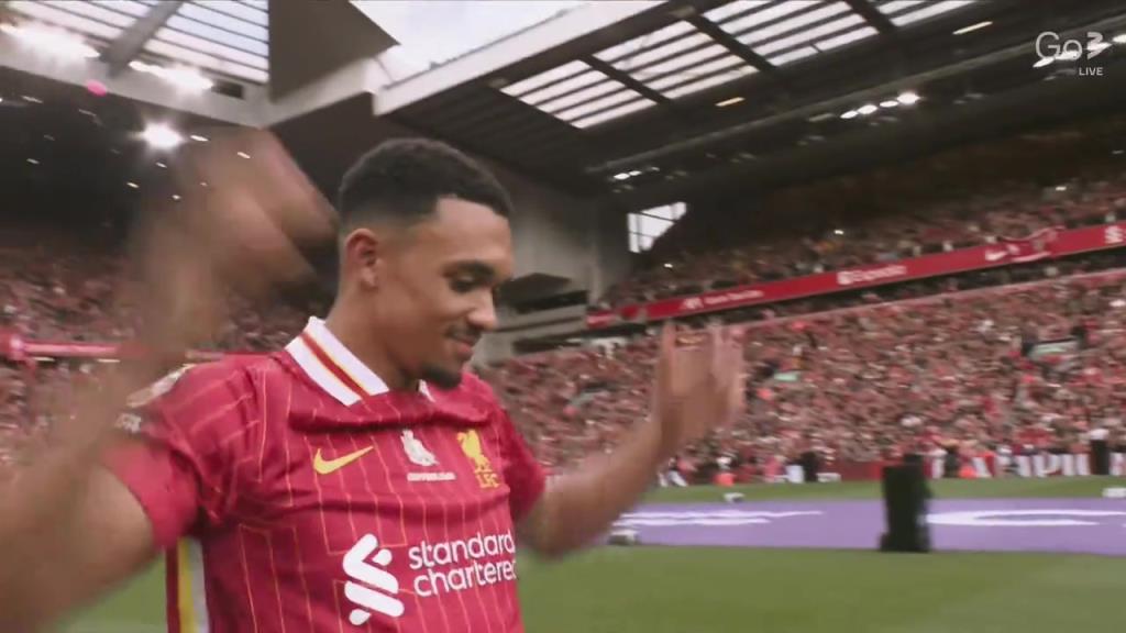 阿諾德安菲爾德謝幕戰(zhàn)，克洛普看臺鼓掌致意