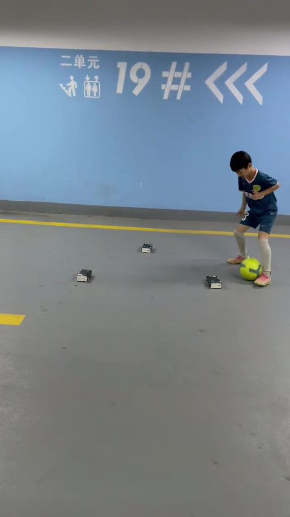 誰看出來他有天賦某青訓媽媽這也想白嫖18萬青訓費啊！