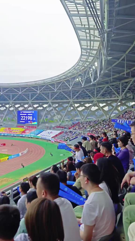 比一些中超還熱鬧!“蘇超”現場超2萬人觀賽