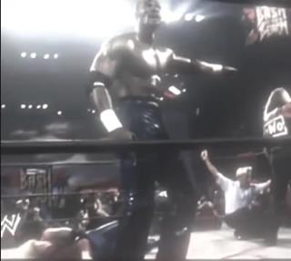 猛啊!郵差馬龍抱摔WWE職業運動員!看到羅德曼也是一個過肩摔