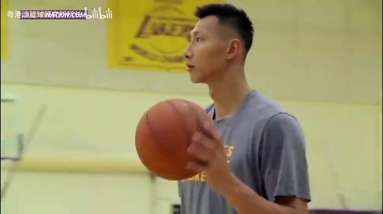 可惜沒留下！易建聯當年在湖人訓練的珍貴集錦，這投籃技術真成熟