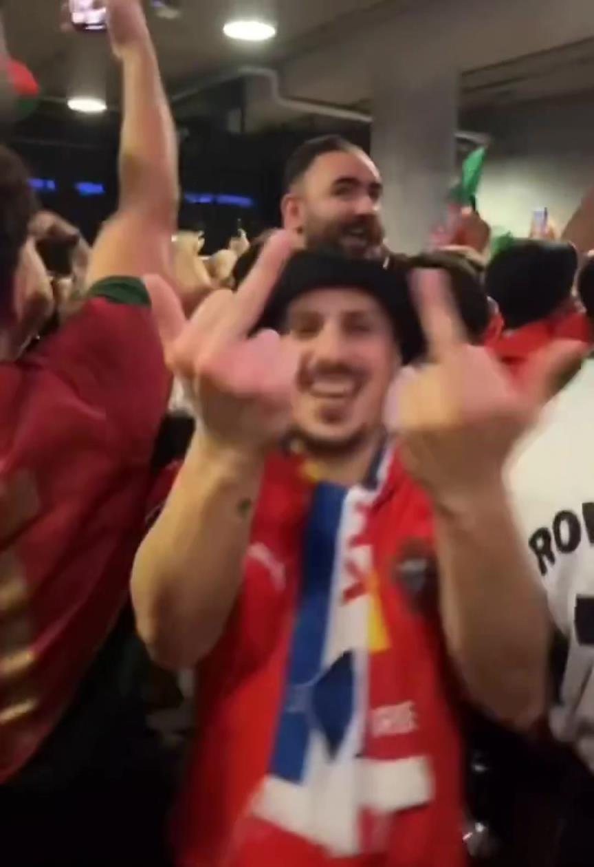 C羅破門制勝，葡萄牙晉級決賽！賽后球迷齊罵：XX梅西