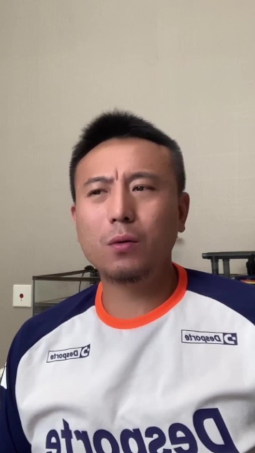 王钰栋造险！毛剑卿称赞：哇靠这球该进的！王钰栋未来铁主力