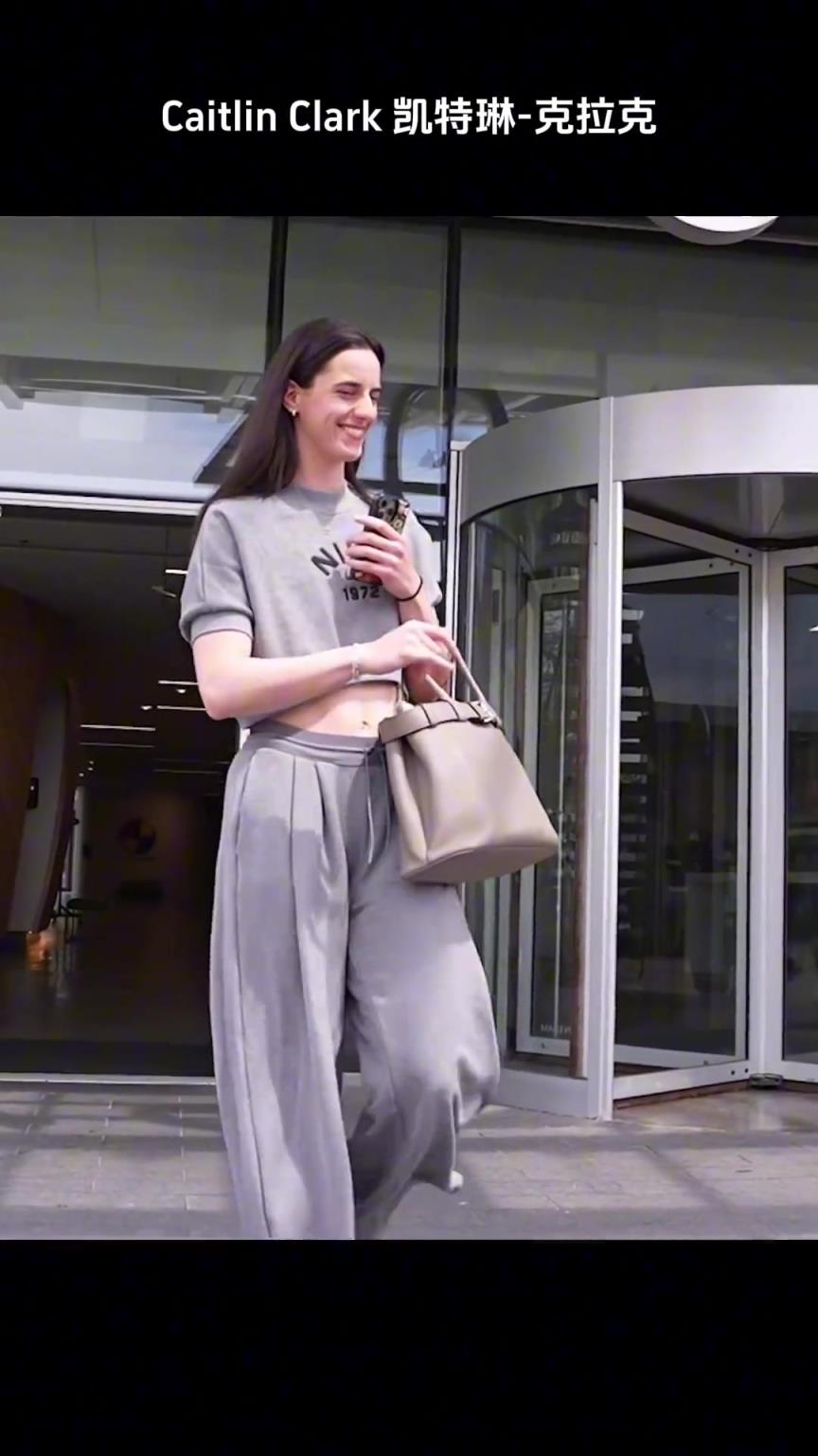 WNBA季前赛入场穿搭，你给评几分？