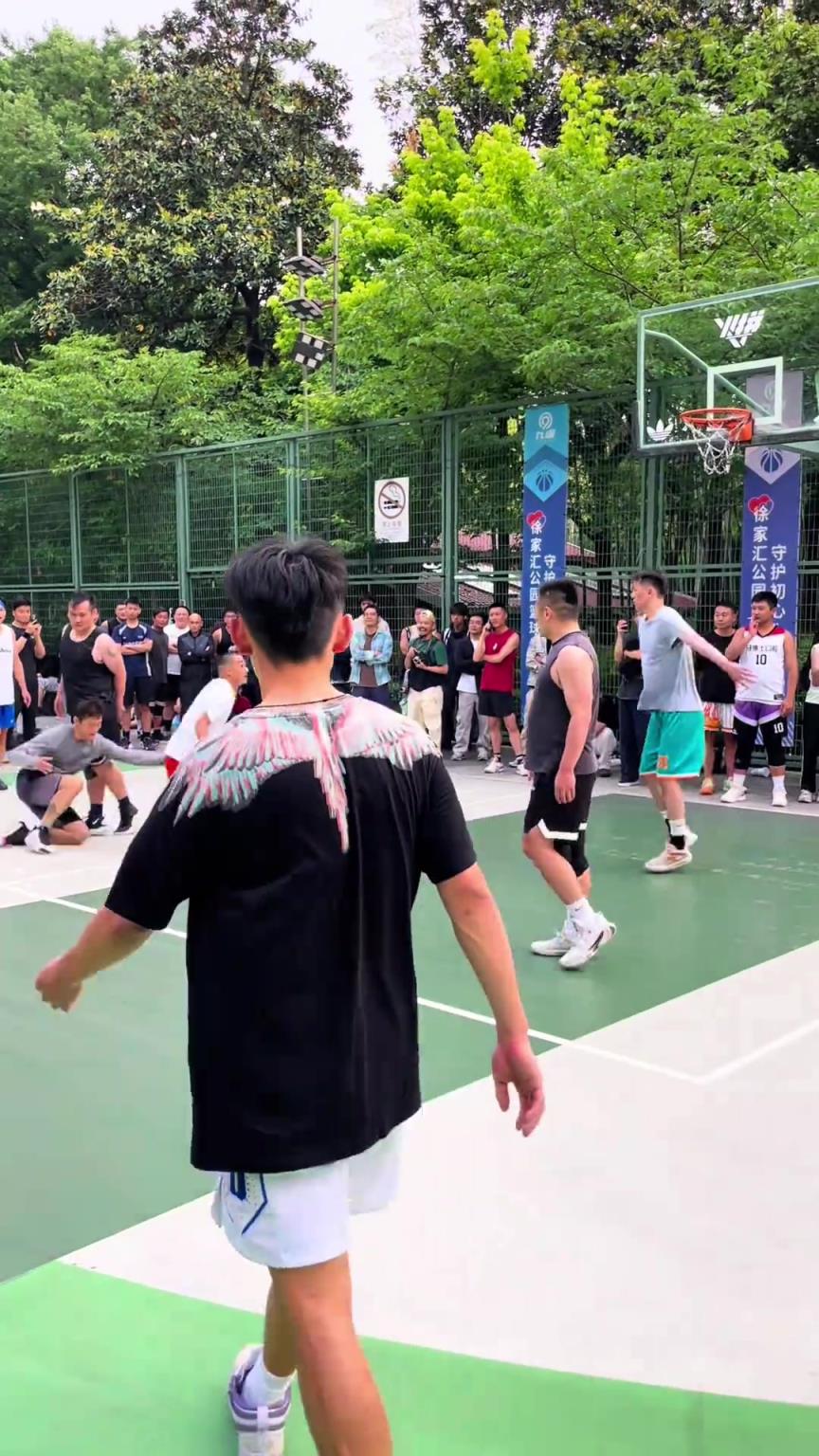 可以这么防守吗？攻方能力很强啊！