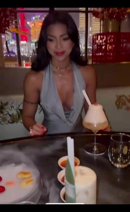 克雷桑新女友顏值和身材太吸睛了！這在太太團(tuán)里都是TOP級(jí)別！