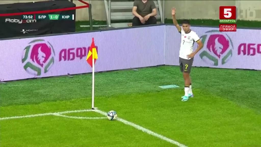 中國U22扳平比分！艾菲爾丁角球開出，木塔力甫搶點造烏龍！