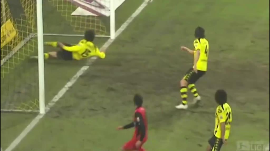 溫情的音樂！外網爆火的一條胡梅爾斯短剪！最有魅力的球員之一！