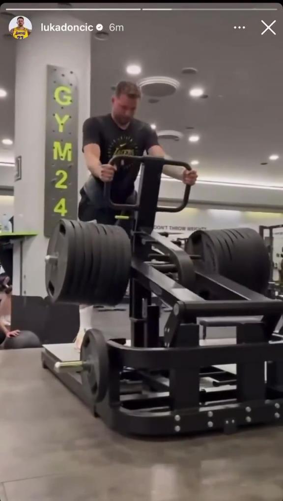 77開(kāi)啟休賽期特訓(xùn)！下賽季聯(lián)盟將會(huì)有兩個(gè)庫(kù)里嘛？?。?></div>
<p>77開(kāi)啟休賽期特訓(xùn)！下賽季聯(lián)盟將會(huì)有兩個(gè)庫(kù)里嘛？??！</p>
</a>
</li>
<li>
<a href=