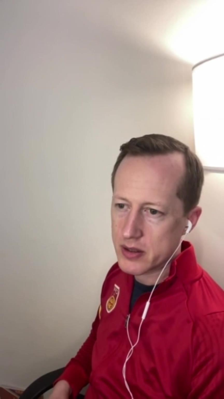 老外都看不下去了！英國足球哥：國足要好起來，伊萬必須下課！