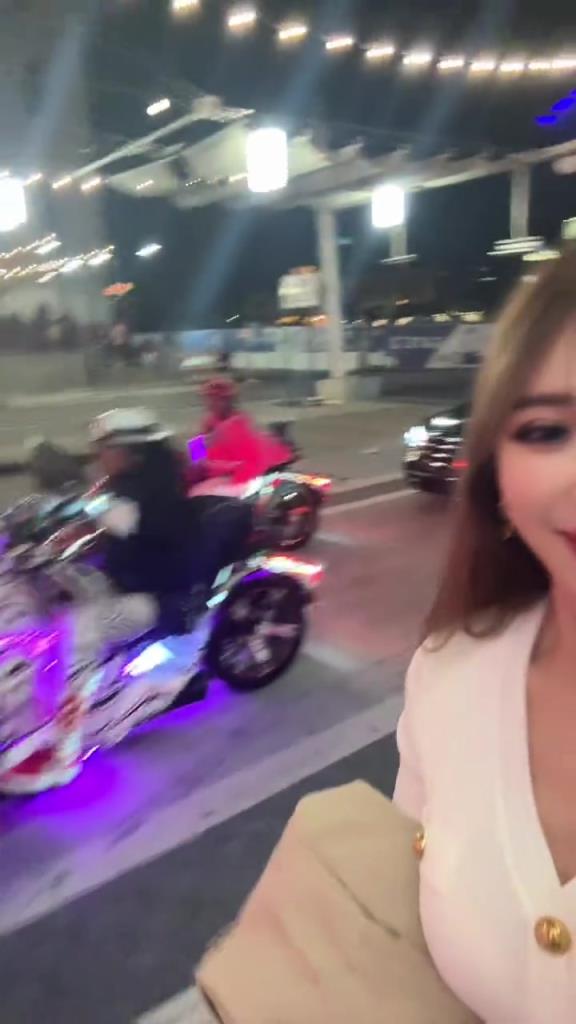 周玲安曬步行者獲勝街拍：25年！印第安納全城狂歡！