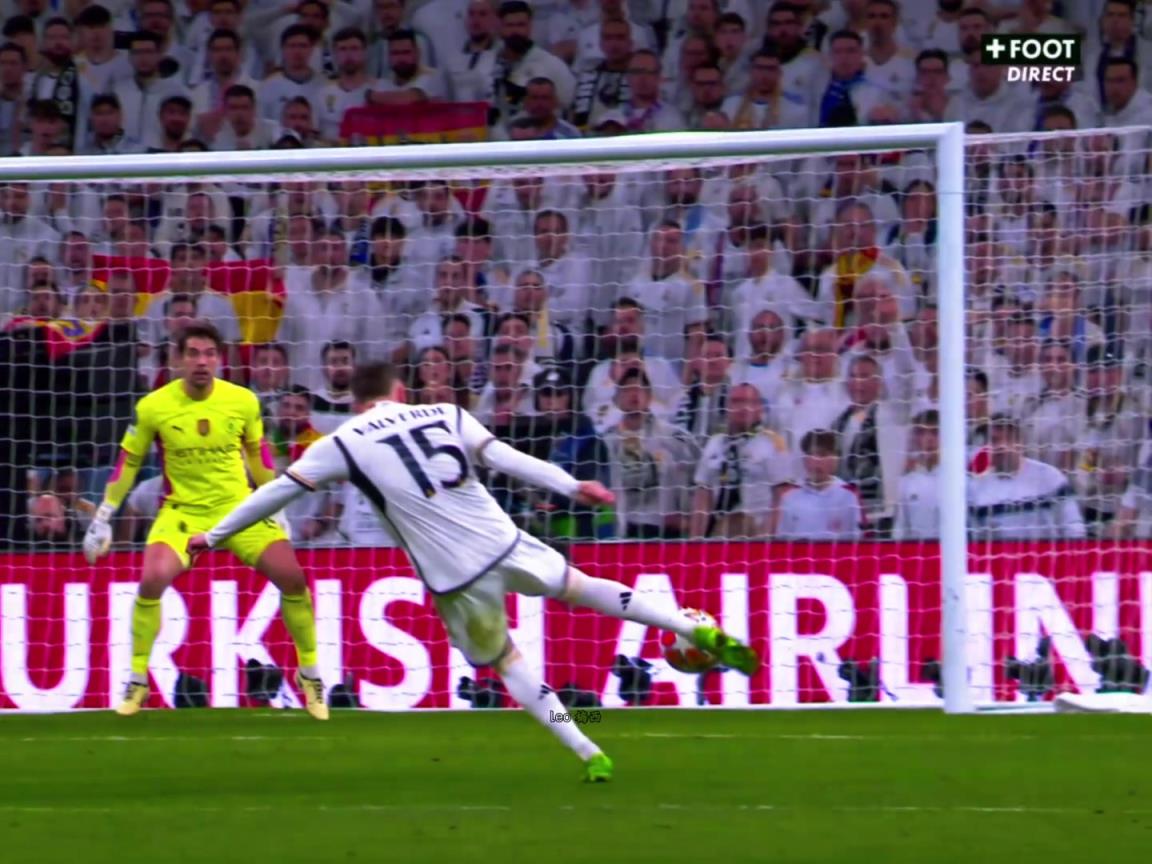 絕境看82！網(wǎng)友：踢過球的才知道，這一腳有多爽！