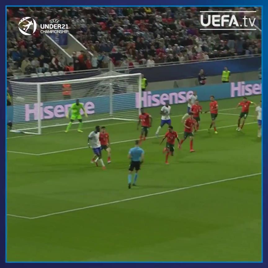 熱刺天才奧多伯特歐青賽高光!20 歲飛翼光速回防搶斷燃爆全場