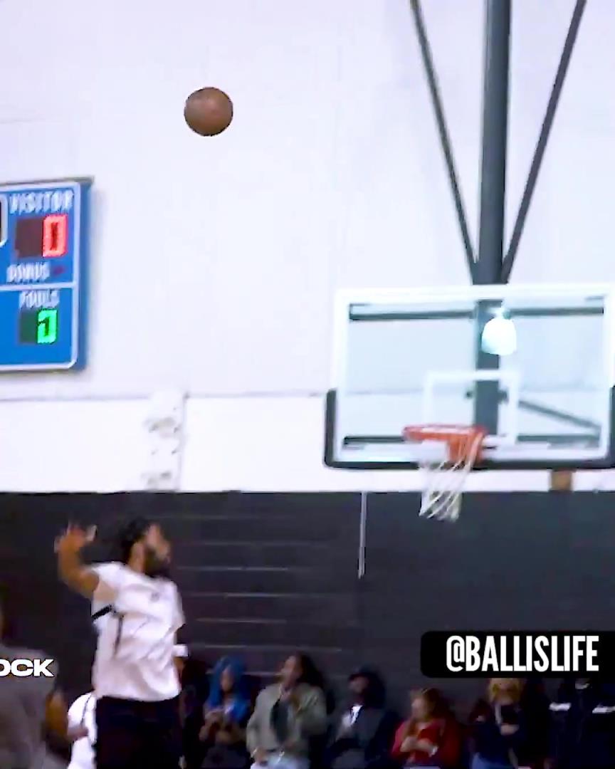 喬約翰遜談到進行1v1比賽:別給我開這么差的價錢(10w刀)