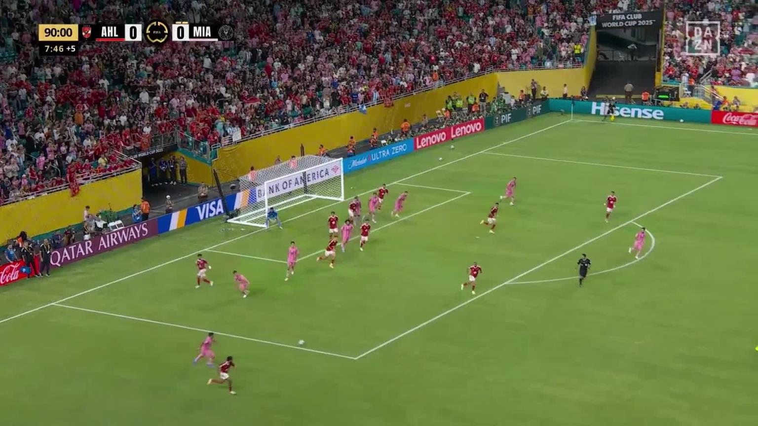 老頭燃盡了！最后補時階段梅西和蘇亞雷斯飛奔回防化解反擊